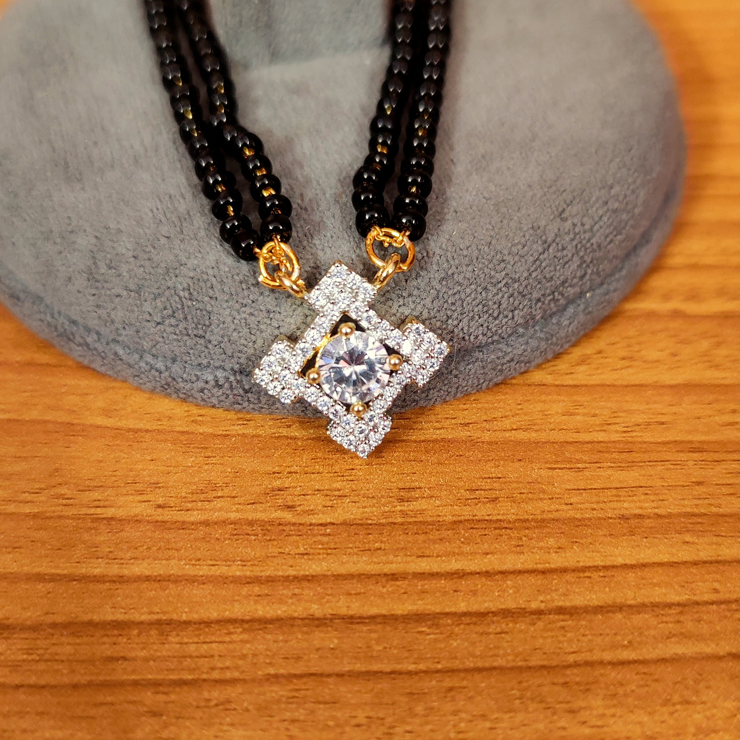 Women 's Solitaire Look Cz Studded Simple Look Mangalsutra