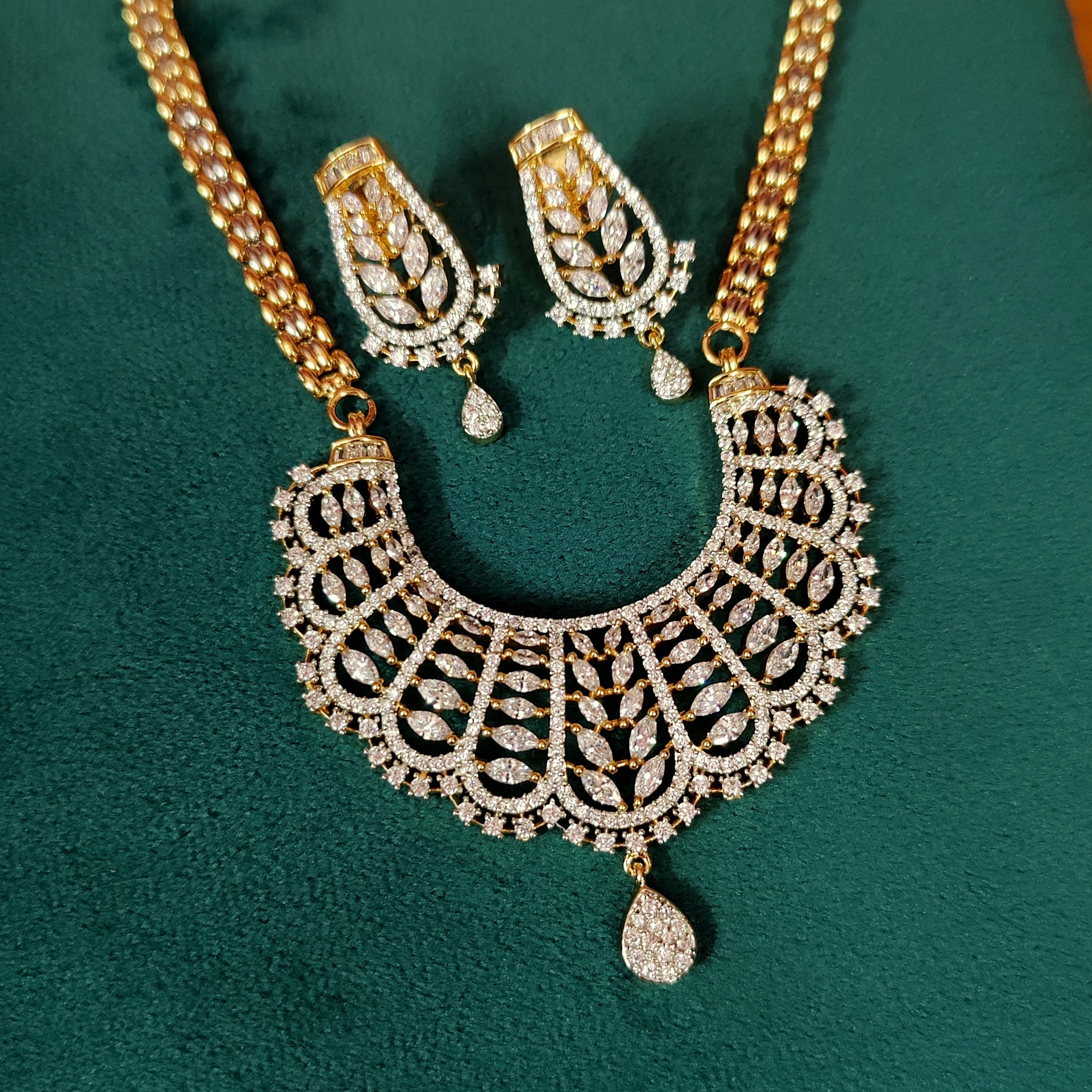 Women 's Real Diamond Pattern Marquese Cz Studded Mangalsutra/Pendant Set