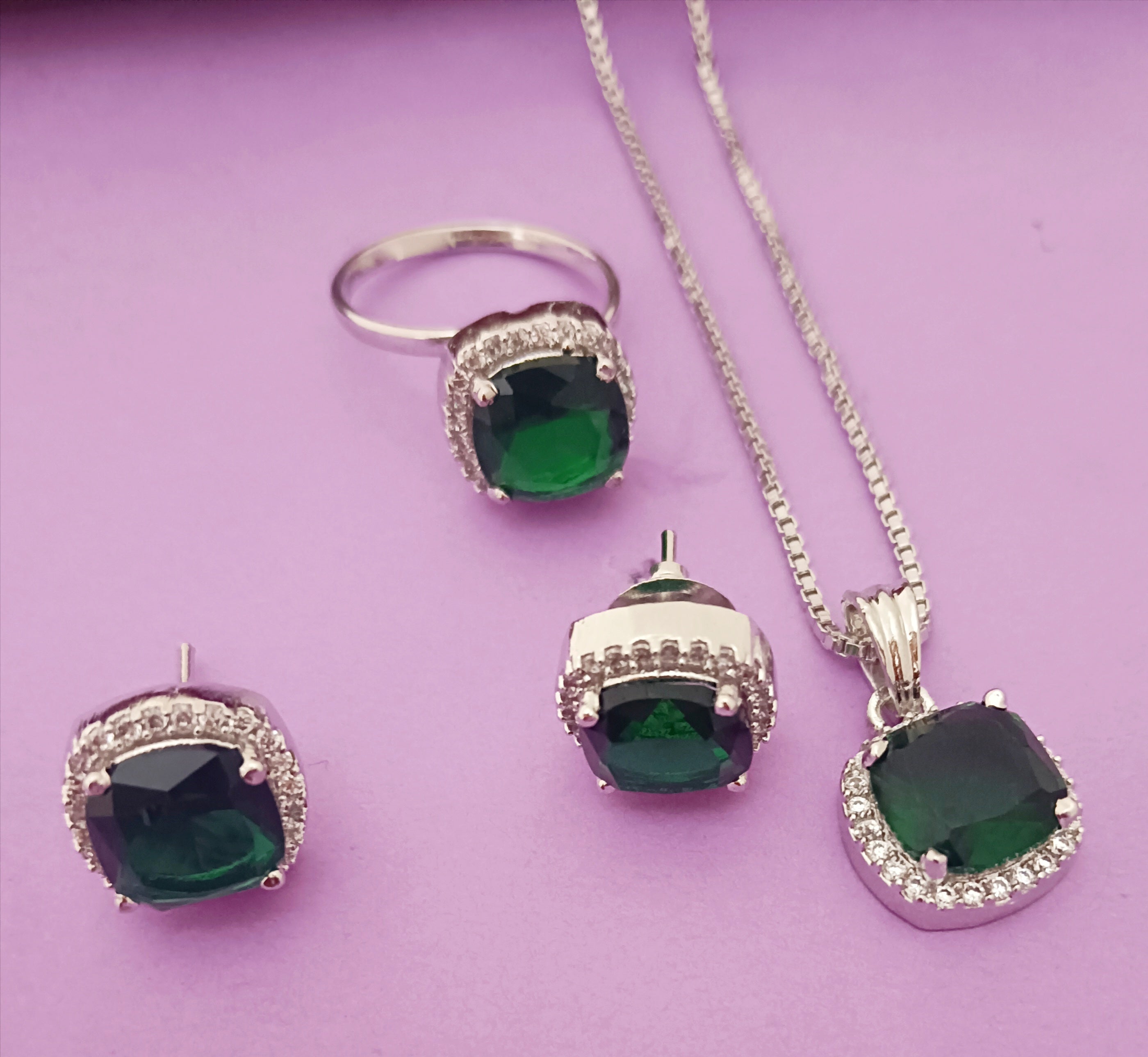 Color_Green