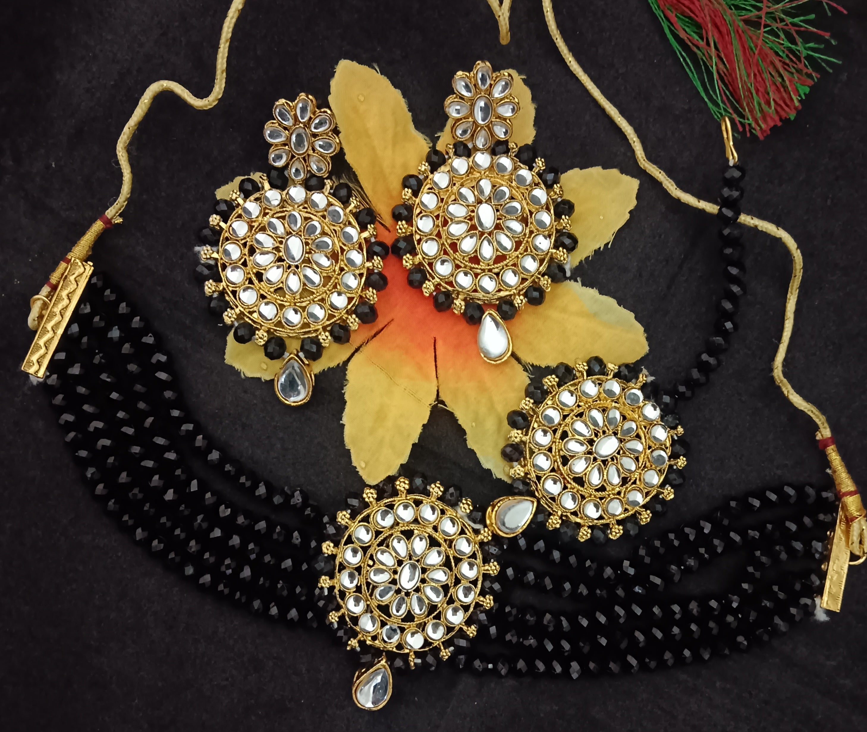Color_Black