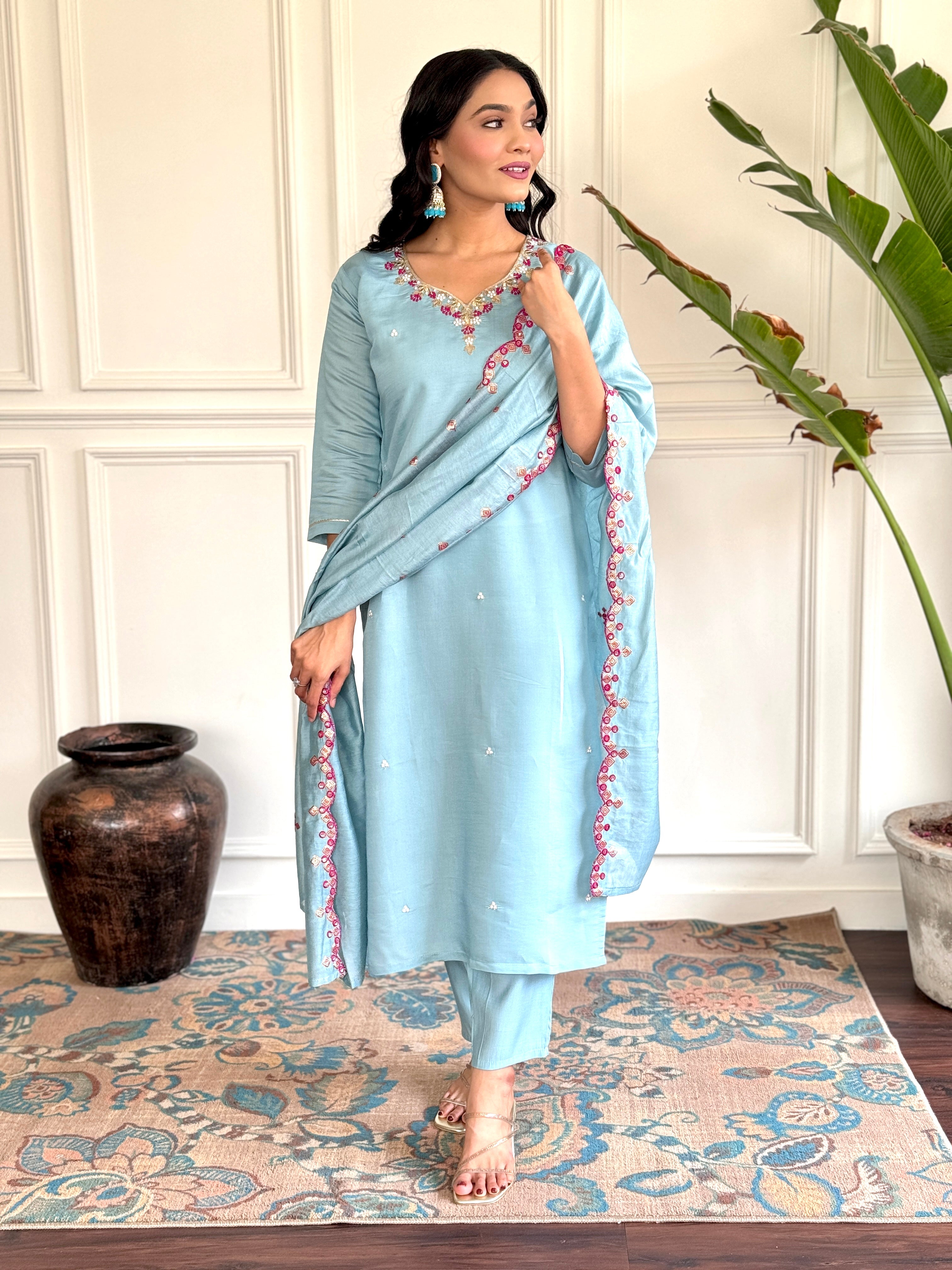 Women's V Neck Embroidered Work Chanderi Viscose Fabric Kurta & Pant With Dupatta Set - Taantav