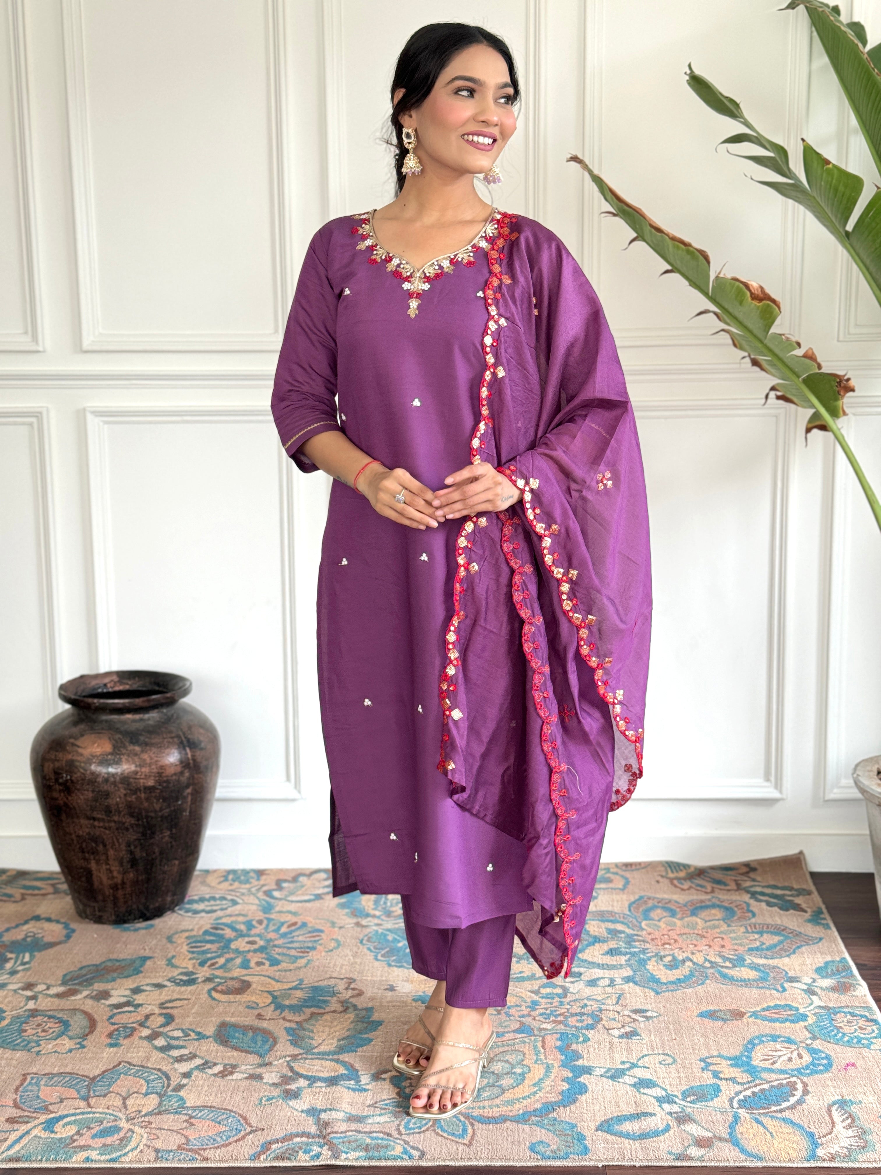 Women's V Neck Embroidered Work Chanderi Viscose Fabric Kurta & Pant With Dupatta Set - Taantav