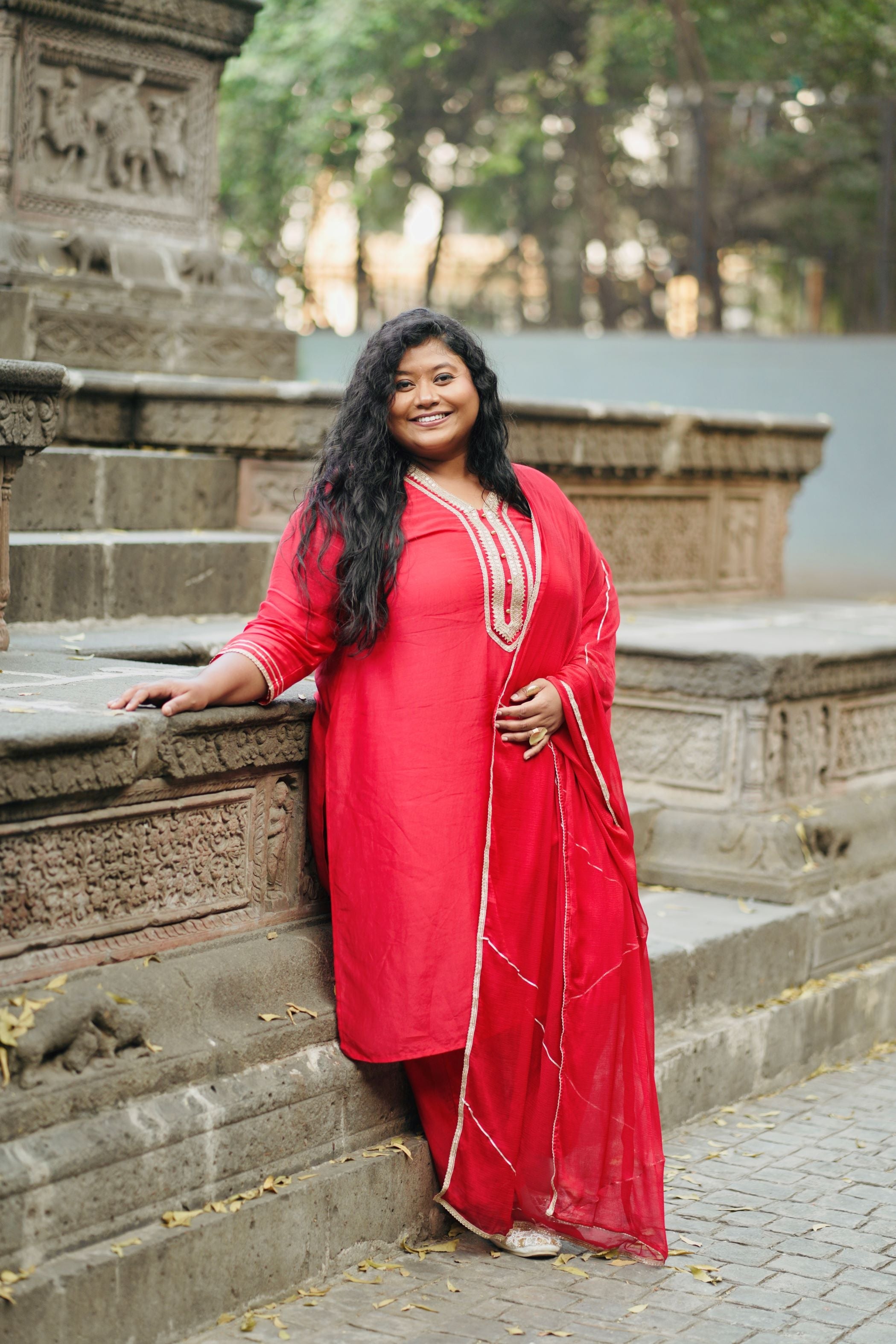 Women's Red Cambric Suit Set With Gota Lace Accents (Set Of 3) - Nangalia Ruchira