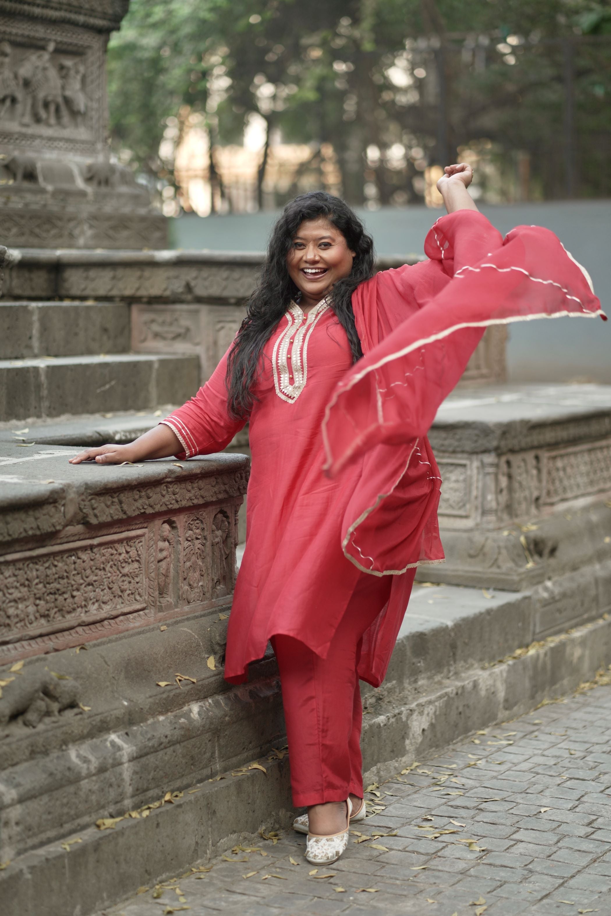 Women's Red Cambric Suit Set With Gota Lace Accents (Set Of 3) - Nangalia Ruchira