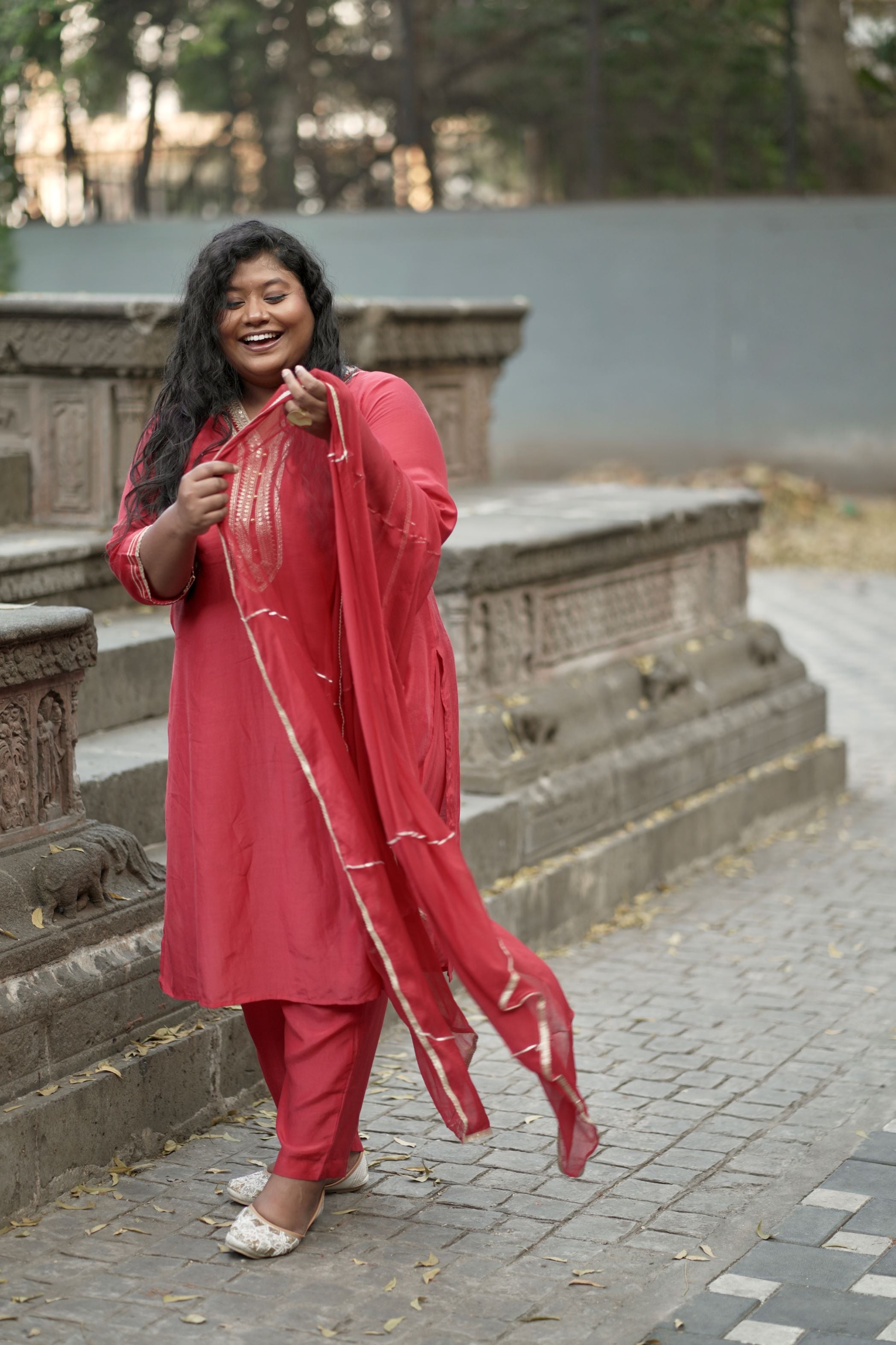 Women's Red Cambric Suit Set With Gota Lace Accents (Set Of 3) - Nangalia Ruchira