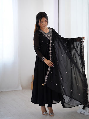 Color_Black