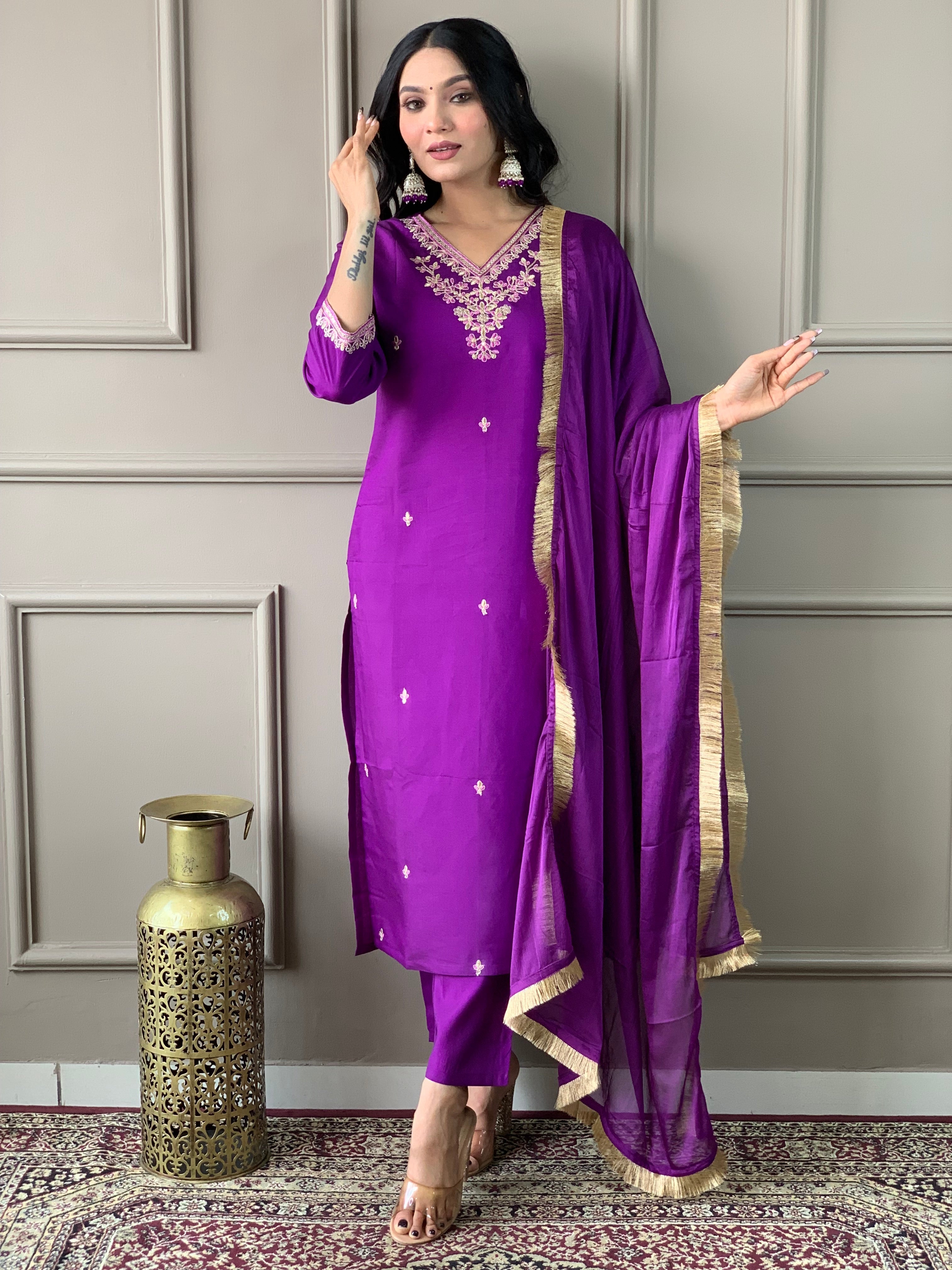 Women's V Neck Embroidered Work Rayon Slub Fabric Kurta Pant Set Comes With Nazneen Dupatta - Taantav