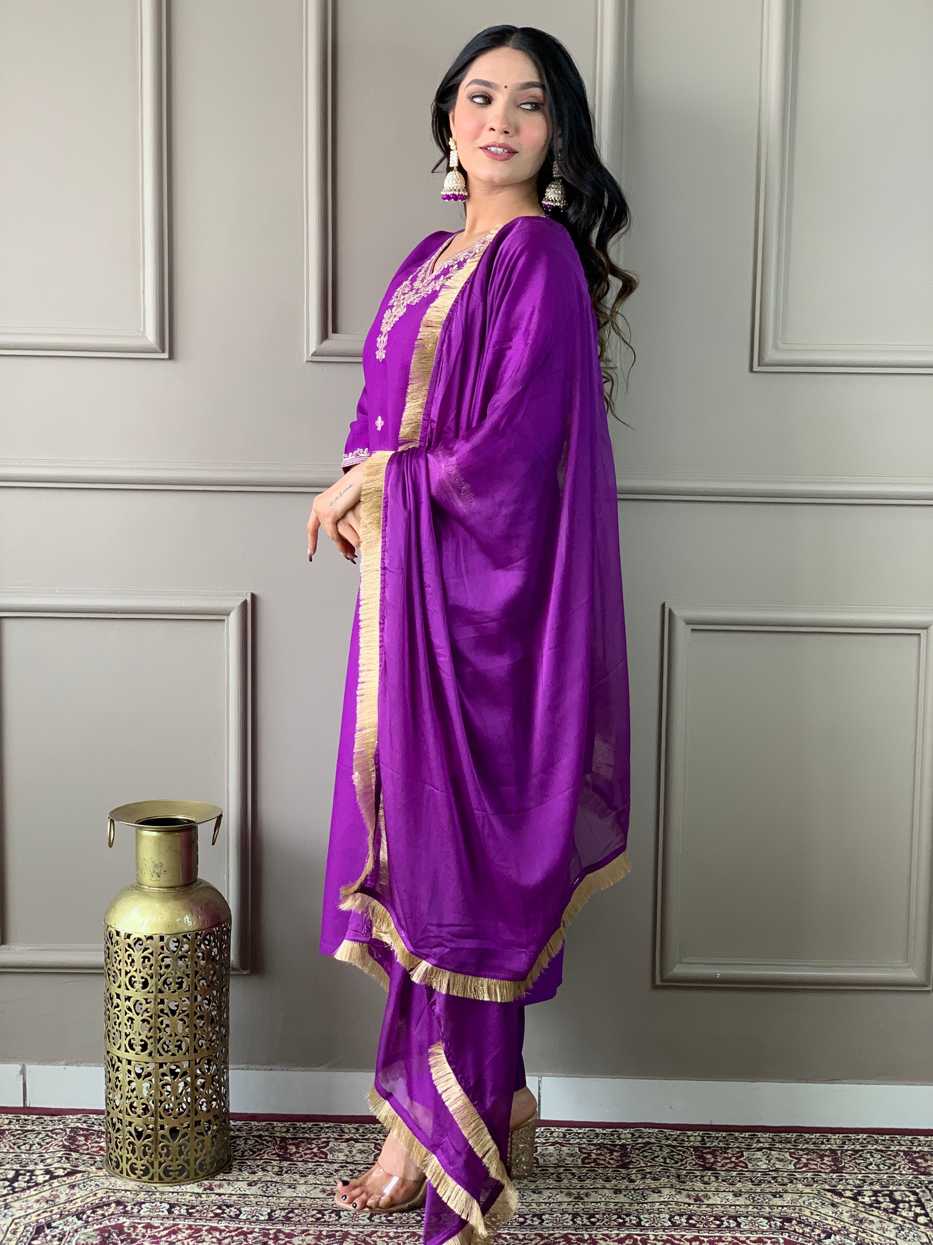 Women's V Neck Embroidered Work Rayon Slub Fabric Kurta Pant Set Comes With Nazneen Dupatta - Taantav