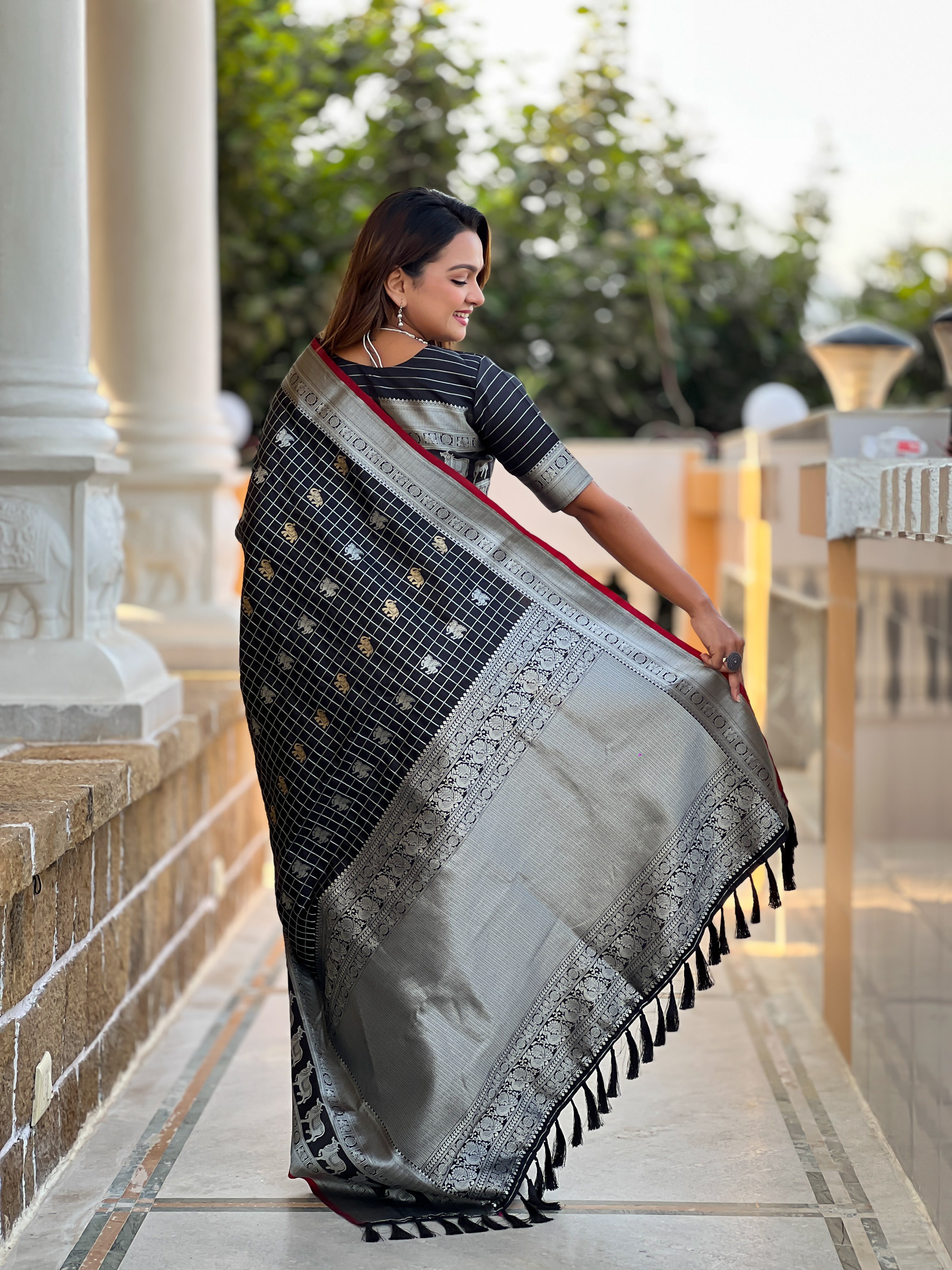 Women's Black silk Zari Motif Weaving saree - Pramukh Fab