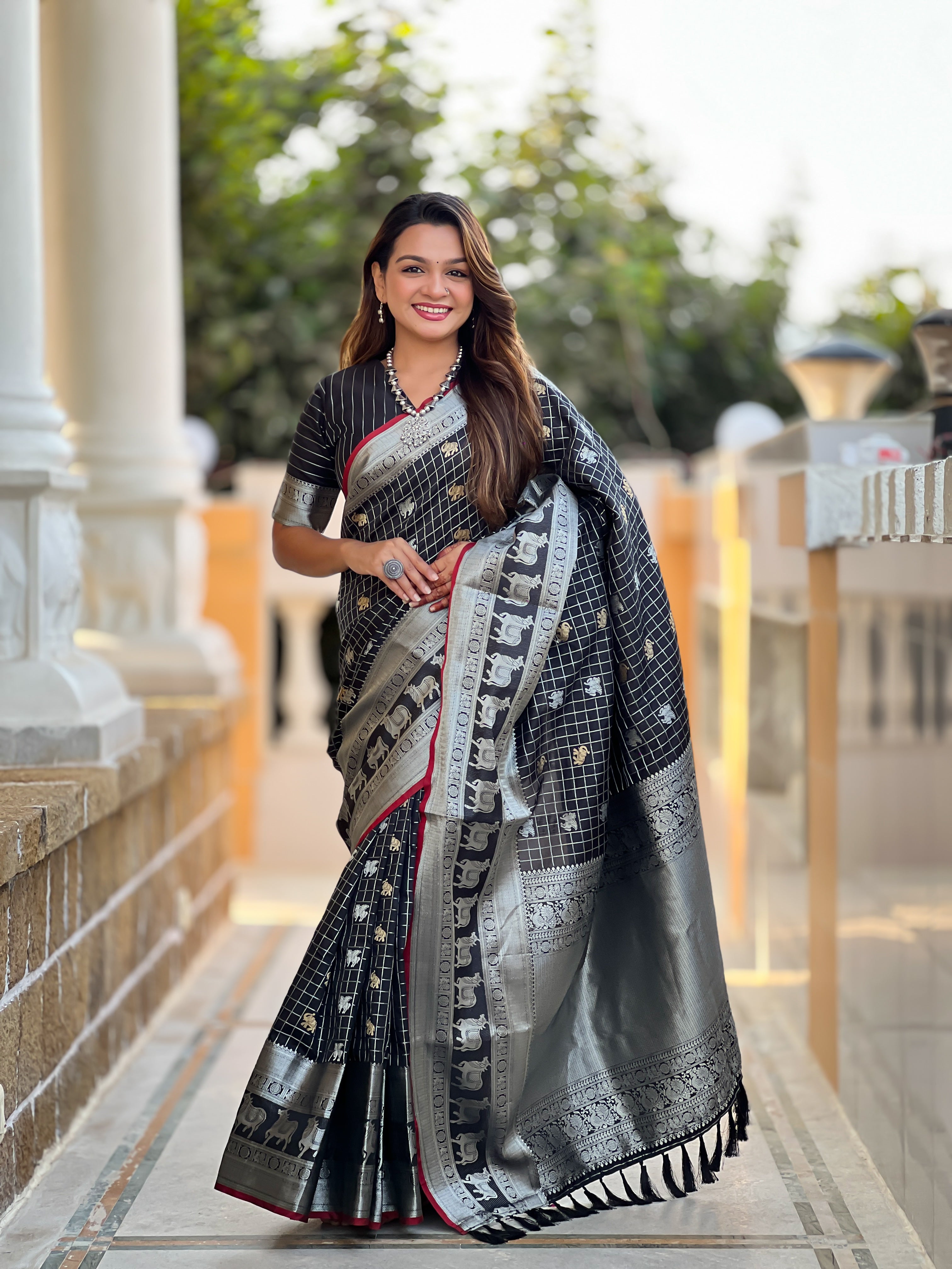 Women's Black silk Zari Motif Weaving saree - Pramukh Fab