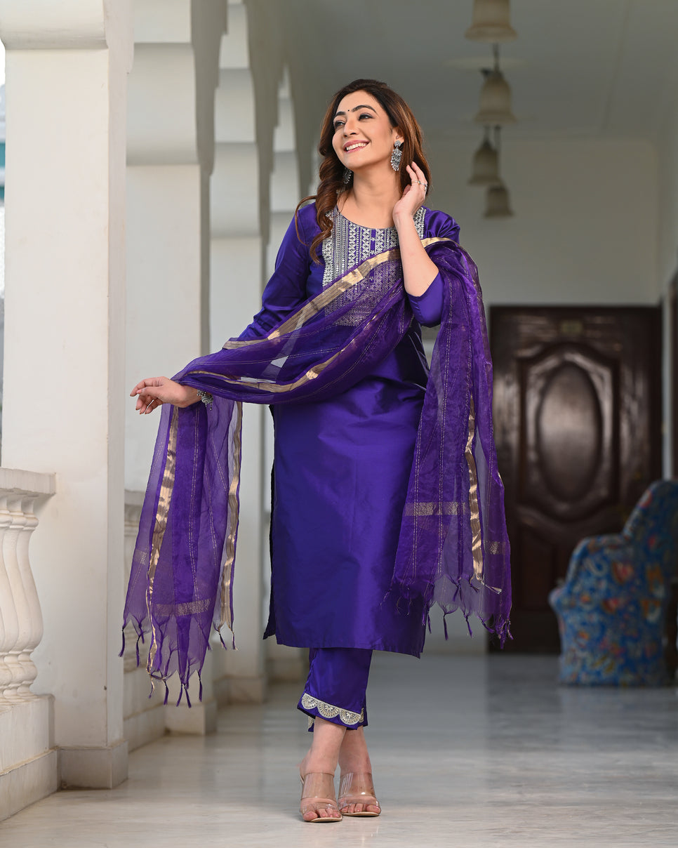 Women's Purple Pure Silk Embroidered Kurta Pant Set With Dupatta - Indi Inside