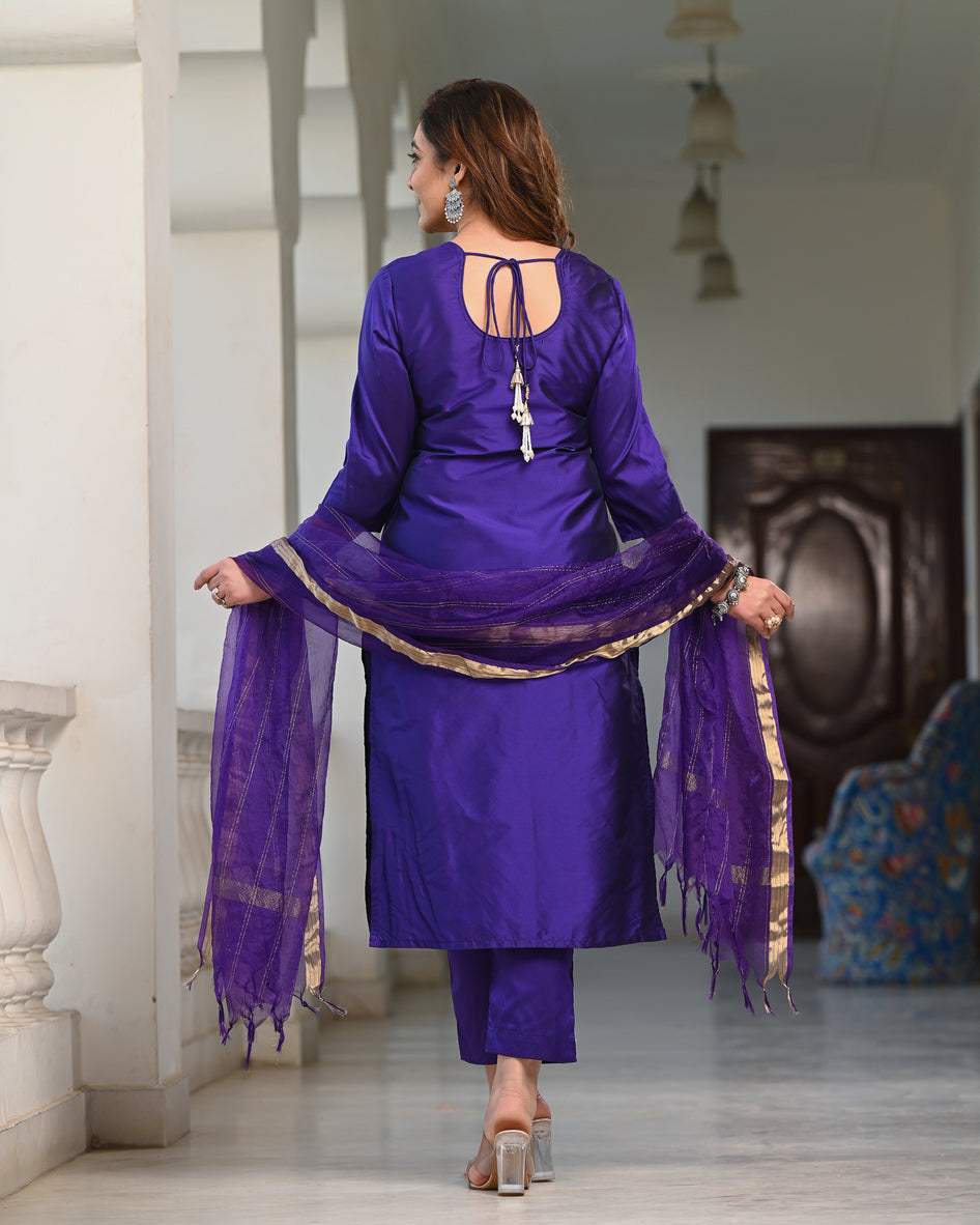 Women's Purple Pure Silk Embroidered Kurta Pant Set With Dupatta - Indi Inside