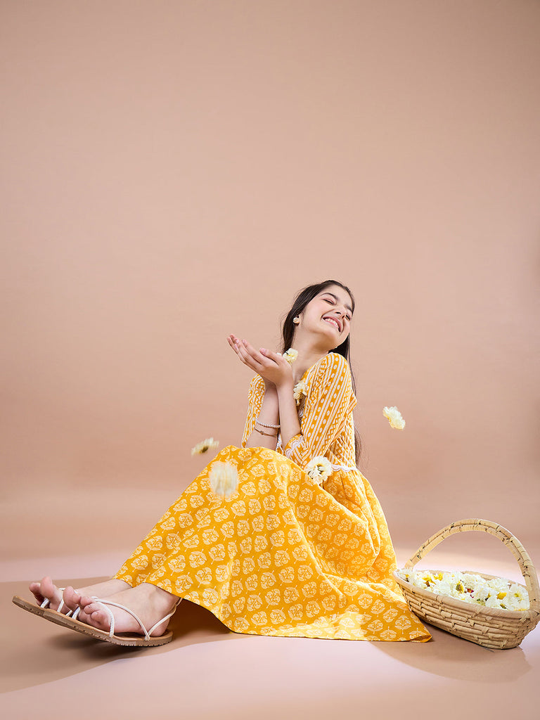 Girls Ethnic Motifs Print Cotton V-Neck A-Line Midi Dress