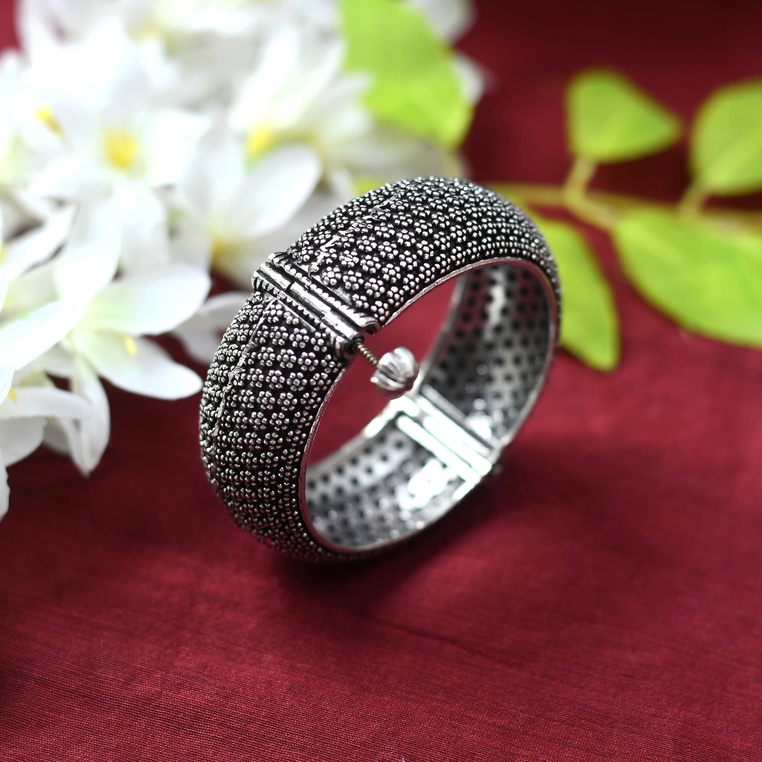 Johar Kamal Oxidised Silver-Plated Kada Design Bracelet