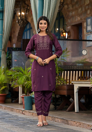 Color_Burgundy