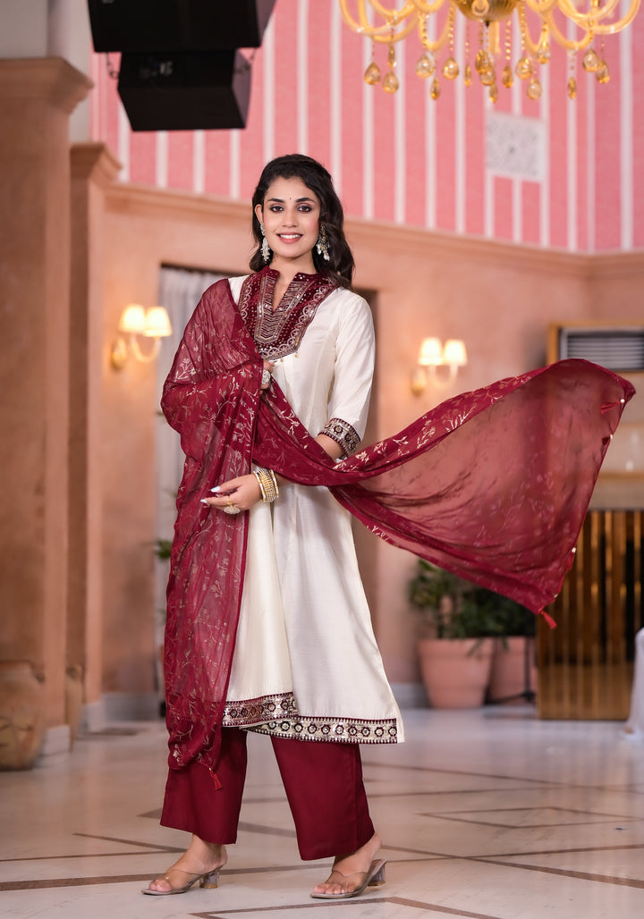 Women's Ivory Chanderi Solid Kurta Set
