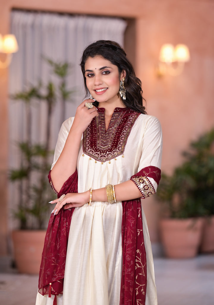 Women's Ivory Chanderi Solid Kurta Set