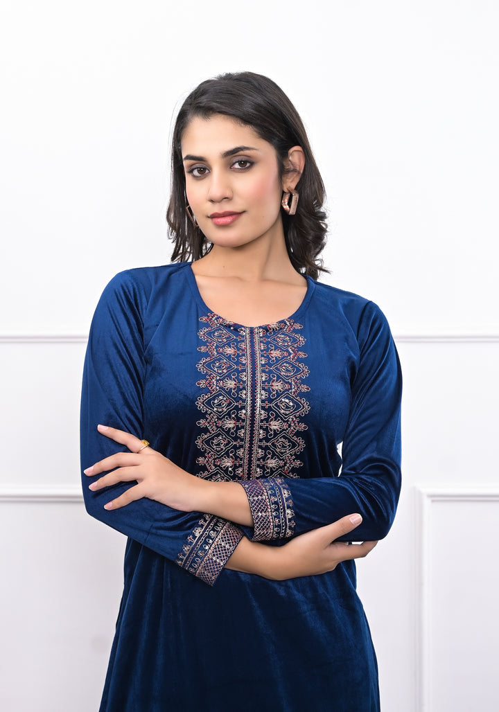 Women's Blue Velvet Embroidered Kurta Set