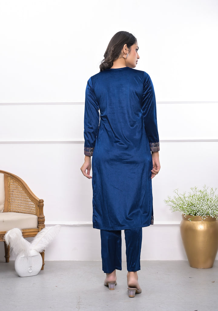 Women's Blue Velvet Embroidered Kurta Set