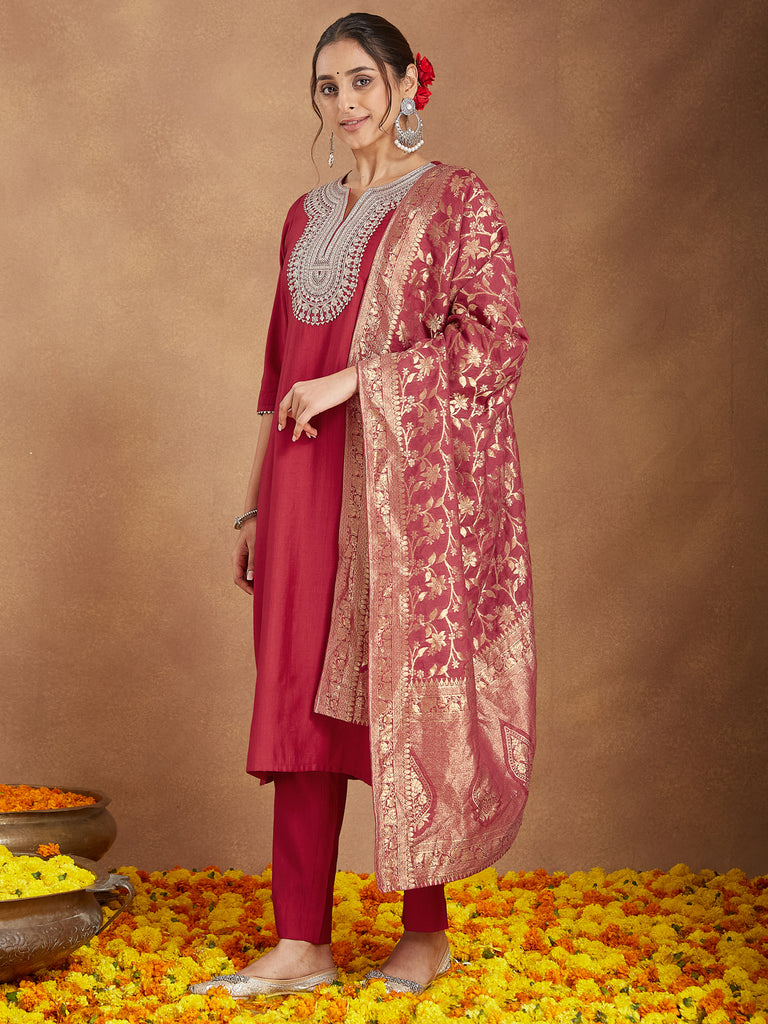 Color_Maroon