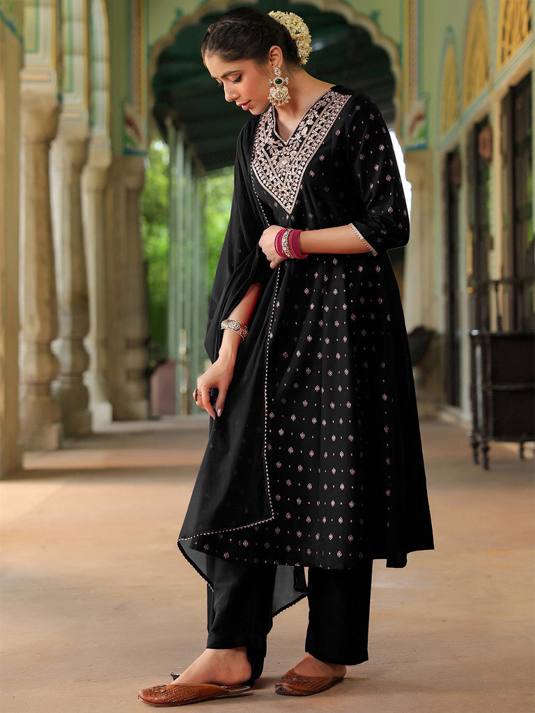 Color_Black