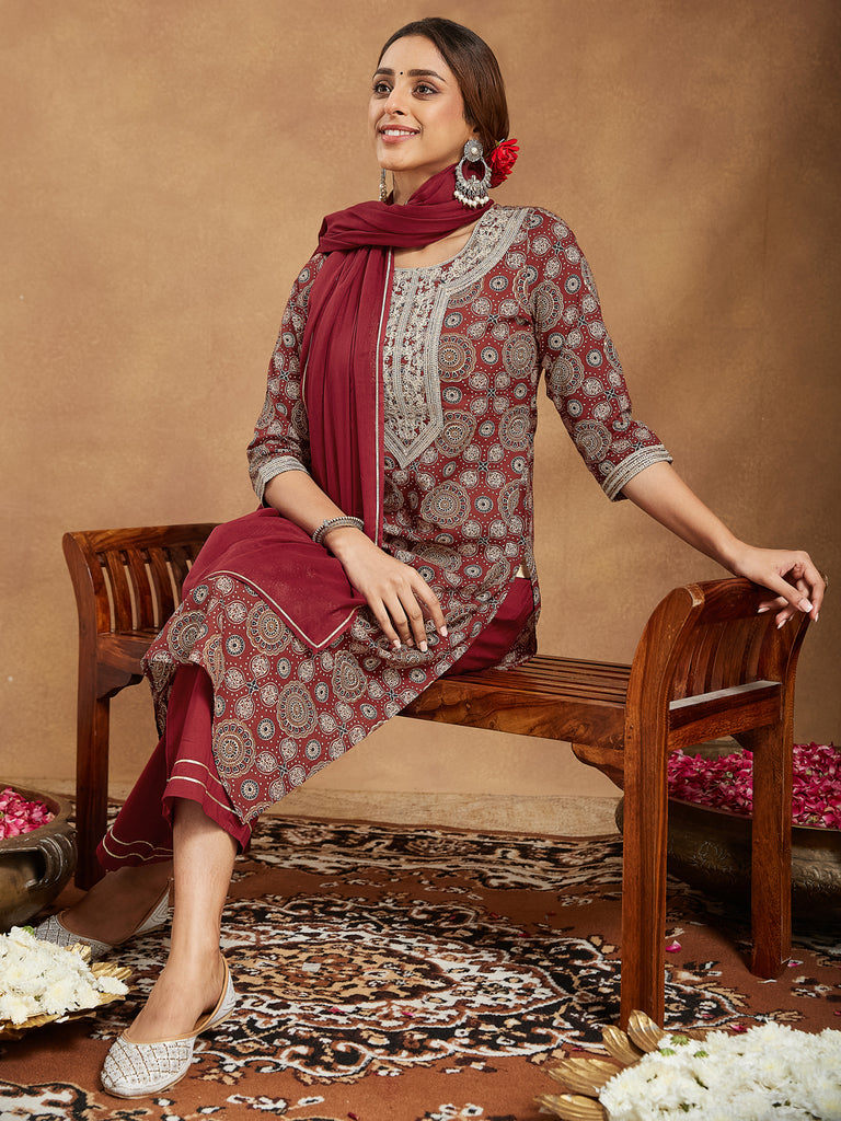 Color_Maroon