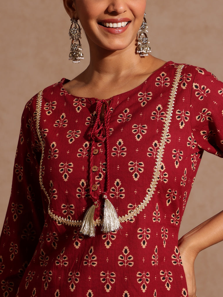 Color_Maroon