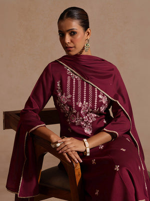 Color_Maroon
