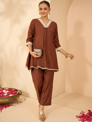 Color_Brown