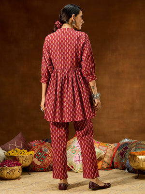 Color_Maroon