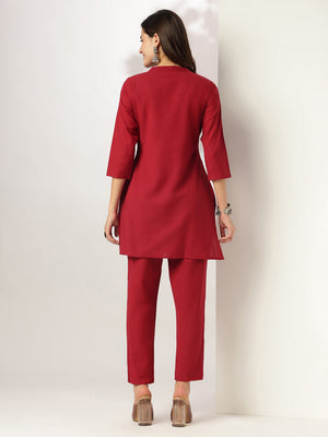 Color_Maroon