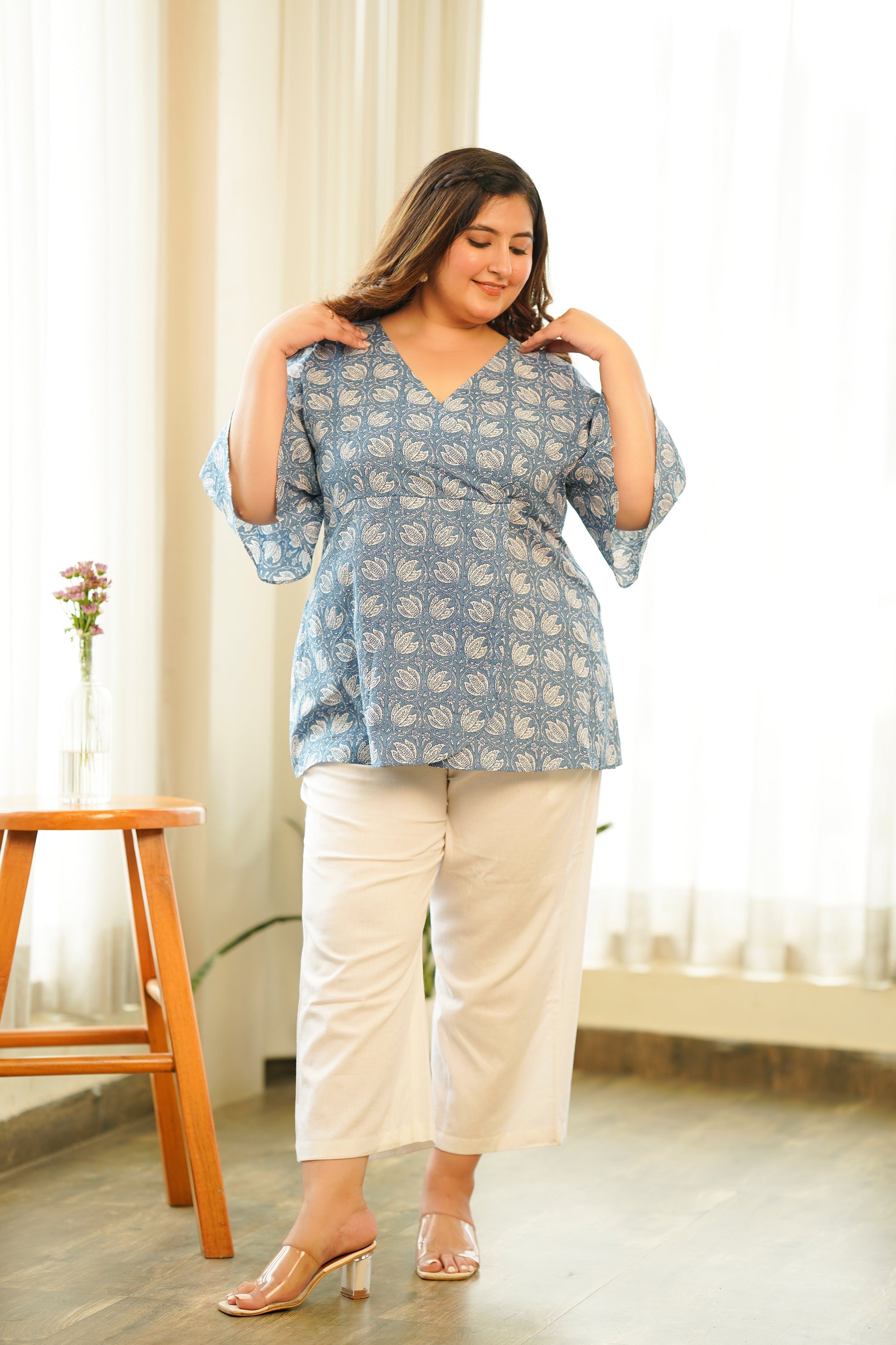 Women's Blue Lotus Printed Top - Nangalia Ruchira
