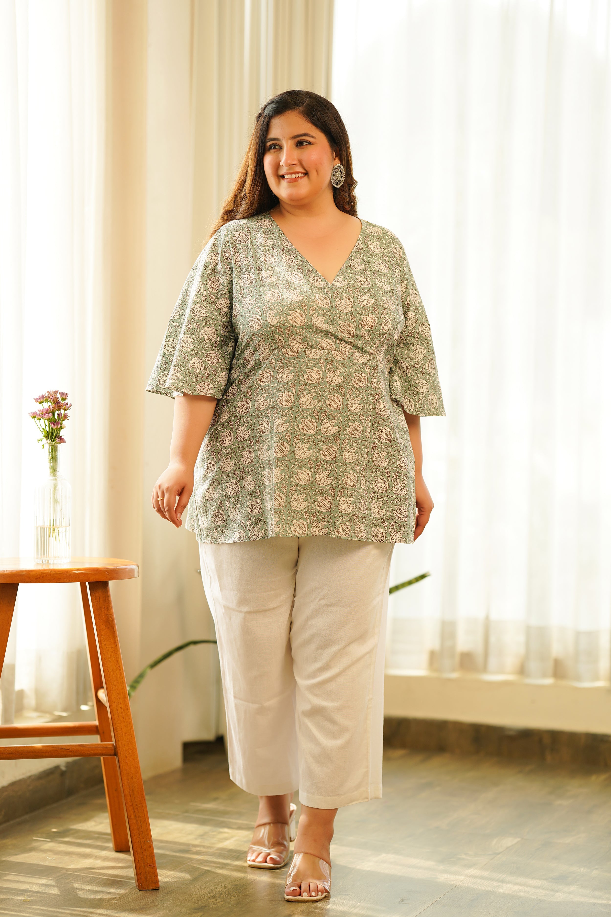 Women's Mint Green Lotus Printed Top - Nangalia Ruchira