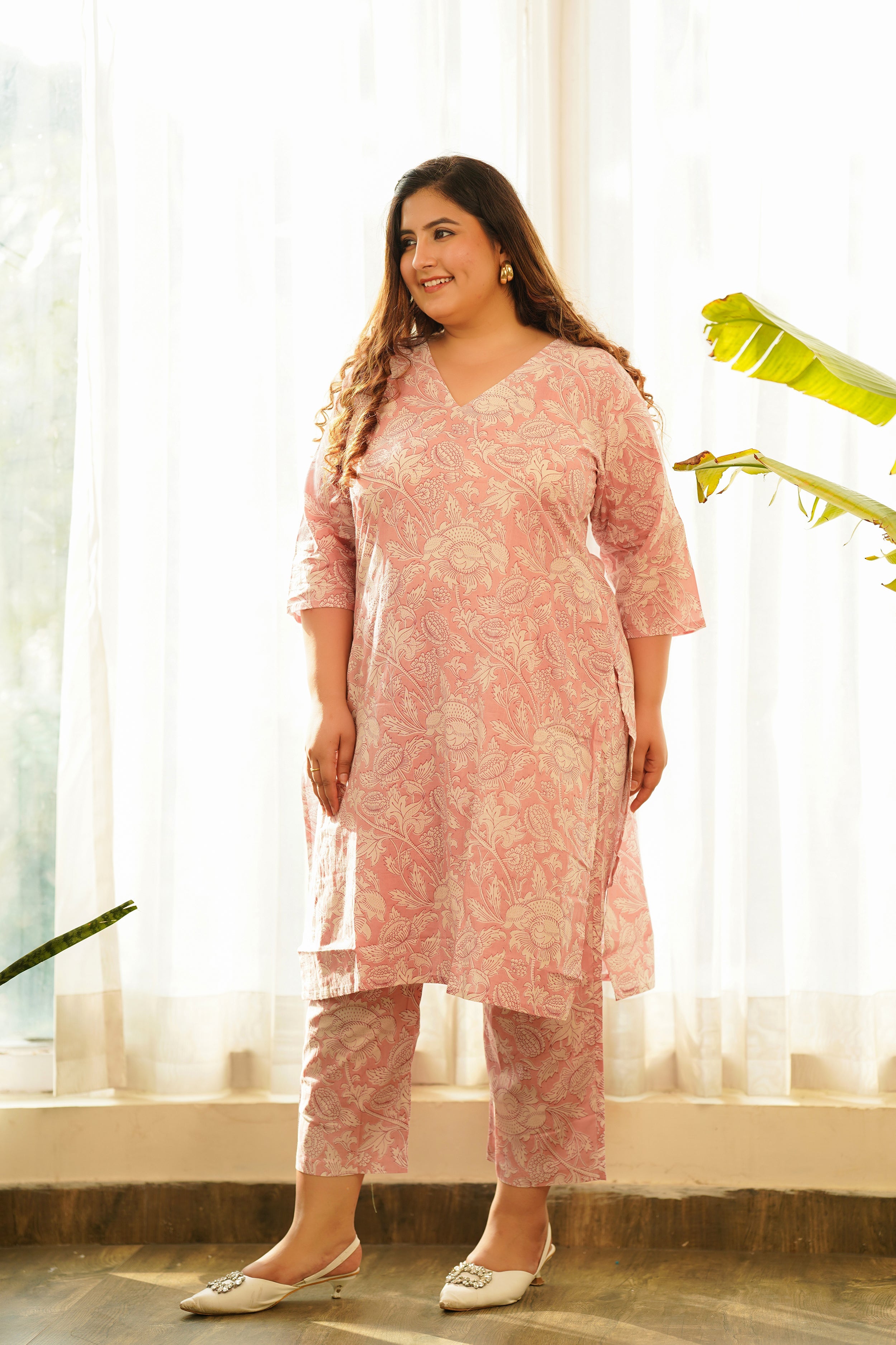 Women's Pink Printed V Neck Straight Kurta Pant Set - (Set Of 2) - Nangalia Ruchira