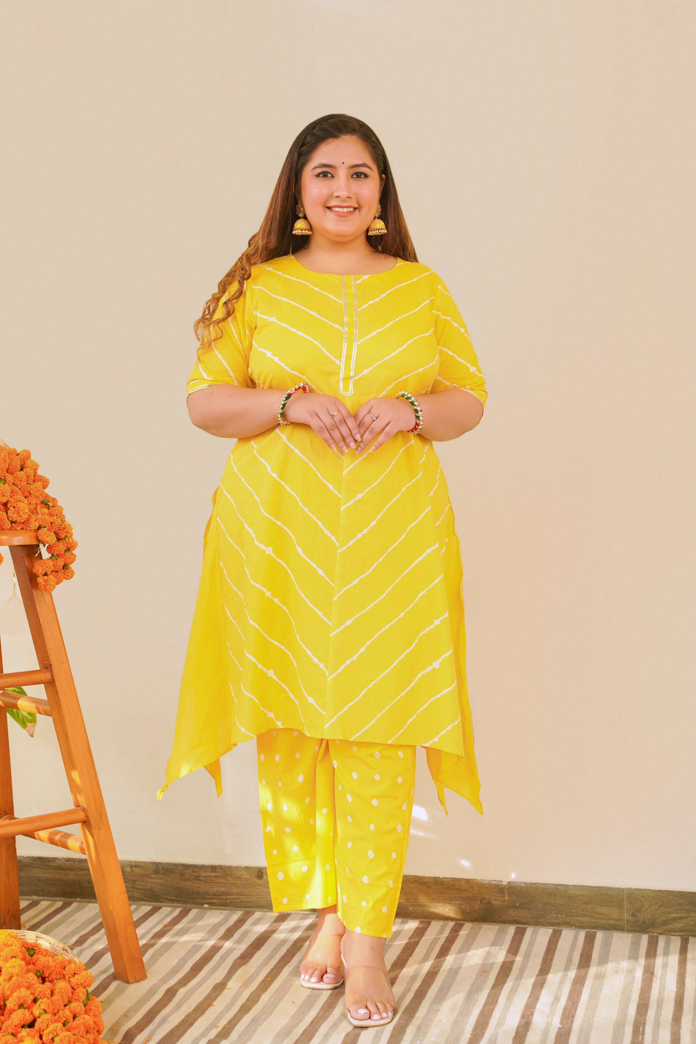 Women's Yellow Leheriya Kurta Set - (Set Of 2) - Nangalia Ruchira