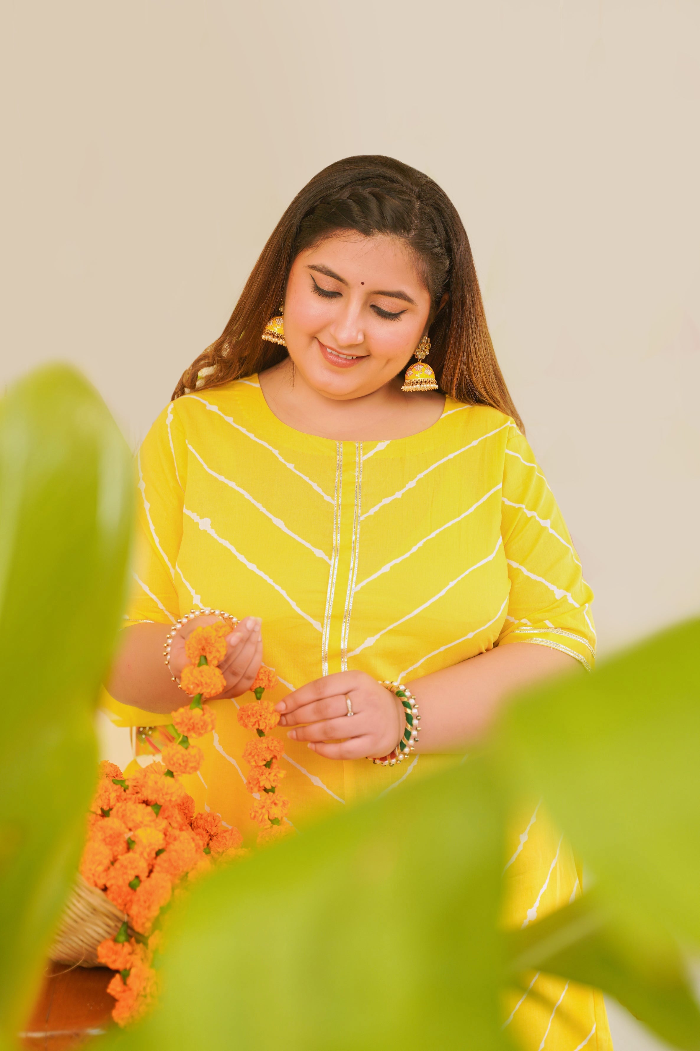 Women's Yellow Leheriya Kurta Set - (Set Of 2) - Nangalia Ruchira