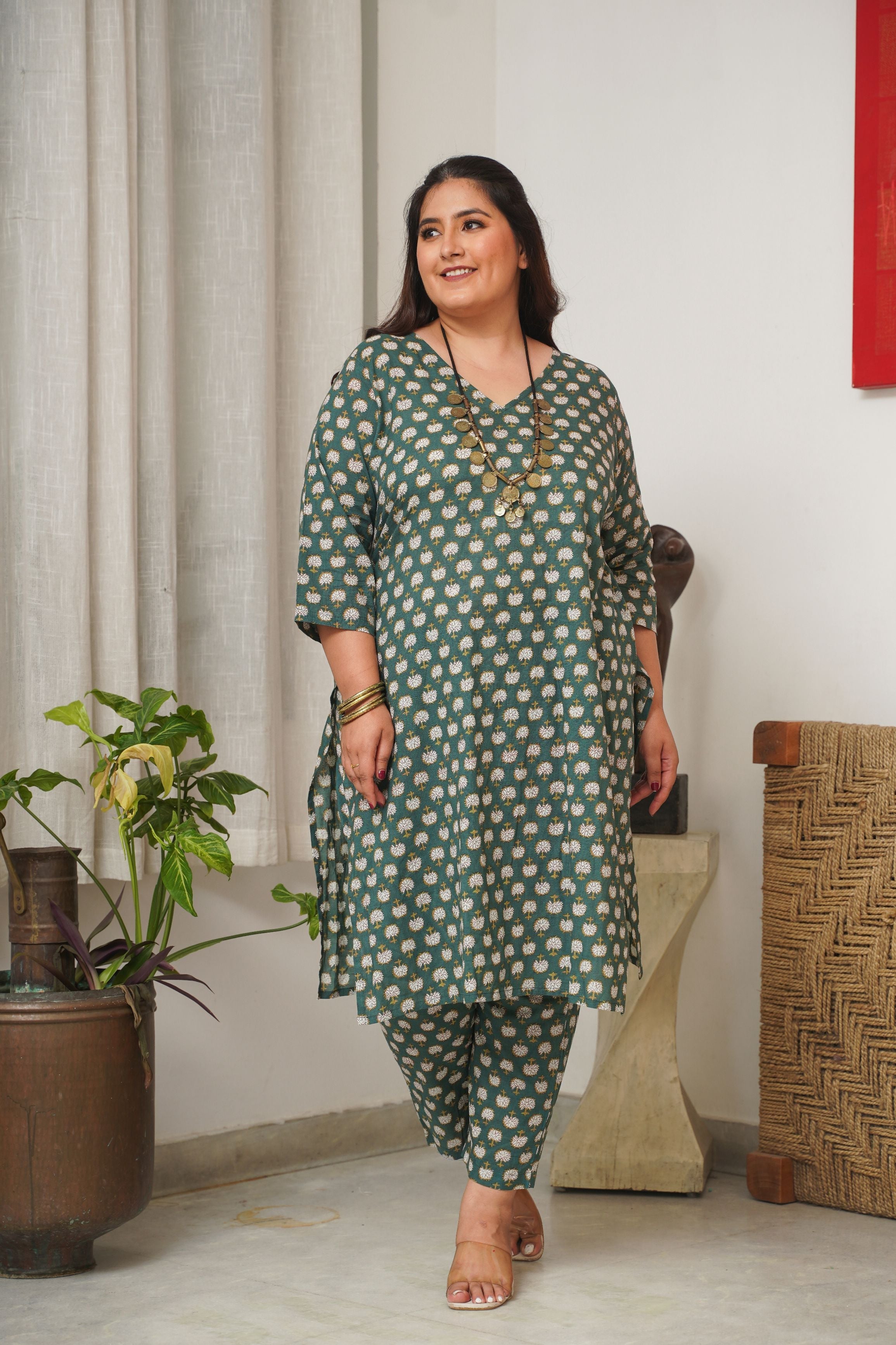 Women's Cotton Green Booti Print V Neck Co-Ord Set - Nangalia Ruchira