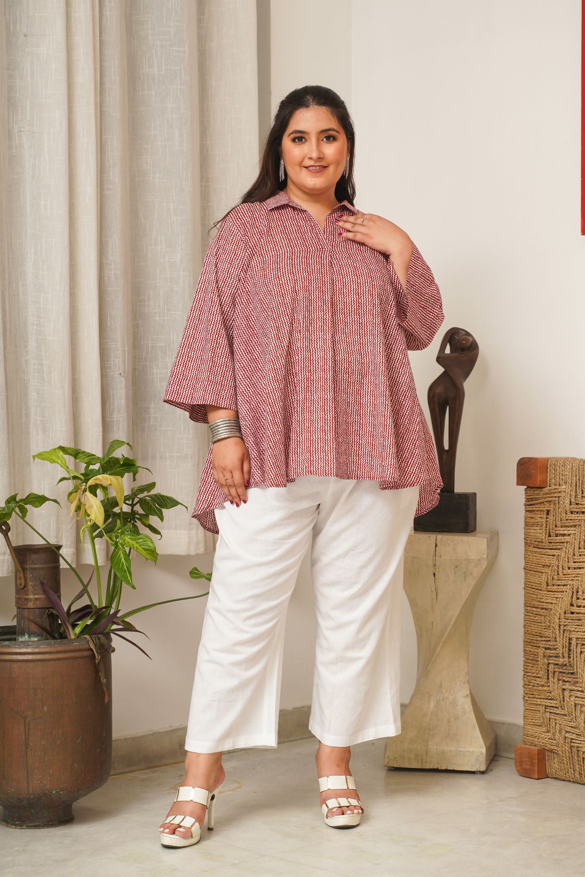 Women's Red Chevron  Anti-Fit Top And Mid-Rise Relaxed Fit Pants (Set Of 2) - Nangalia Ruchira
