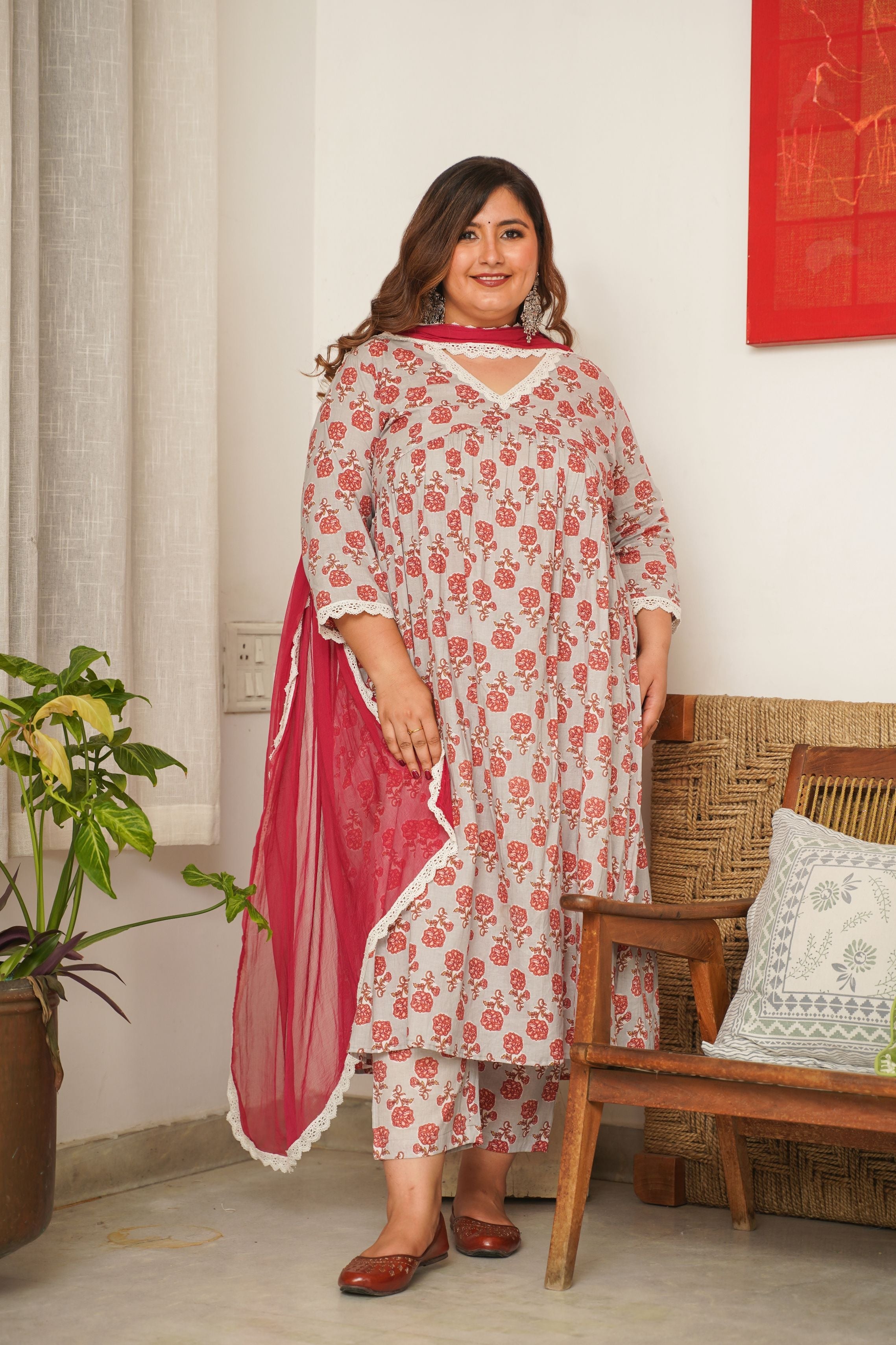 Women's Rose Print Alia Kurta Suit Set - ( Set Of 3 ) - Nangalia Ruchira