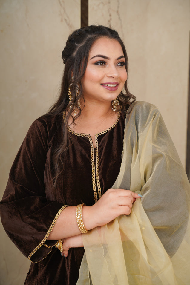 Women's Brown Velvet Kurta Set - (Set Of 3) - Nangalia Ruchira