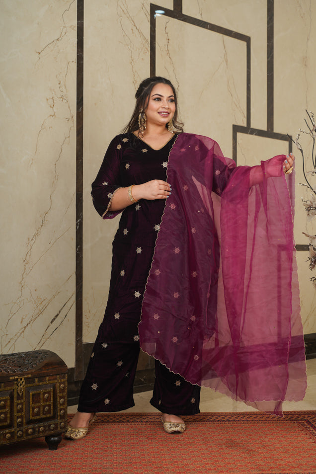 Women's Wine Embroidered Velvet Kurta Suit Set - (Set Of 3) - Nangalia Ruchira