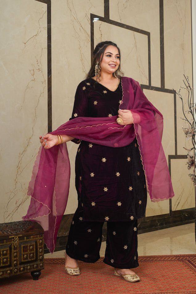Women's Wine Embroidered Velvet Kurta Suit Set - (Set Of 3) - Nangalia Ruchira