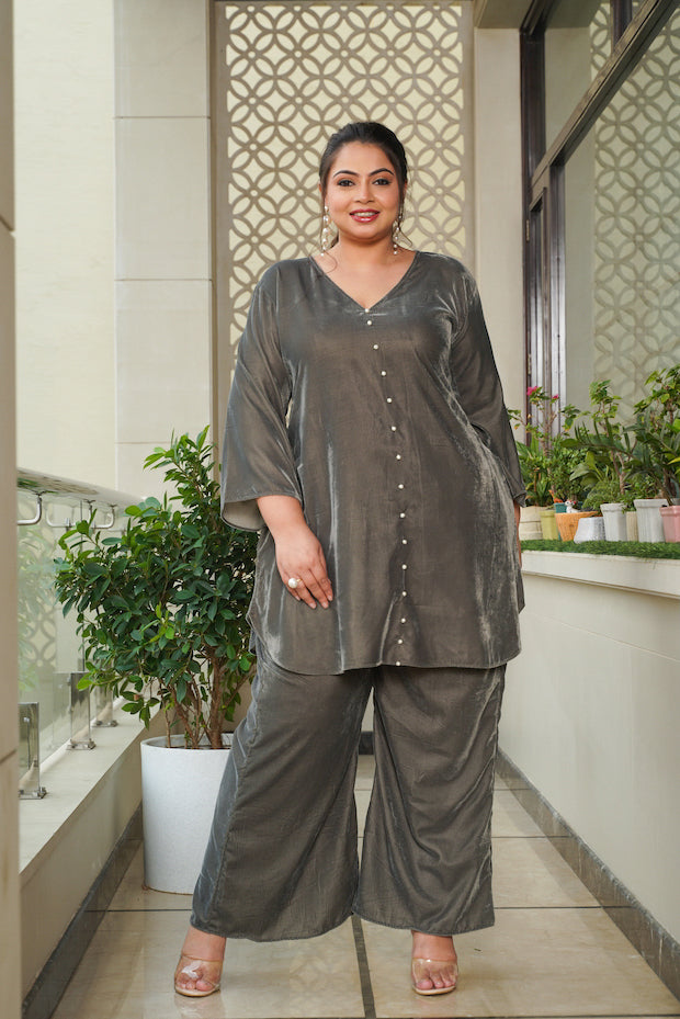 Women's Cementia Velvet Co-Ord Set - Plus Size - Nangalia Ruchira