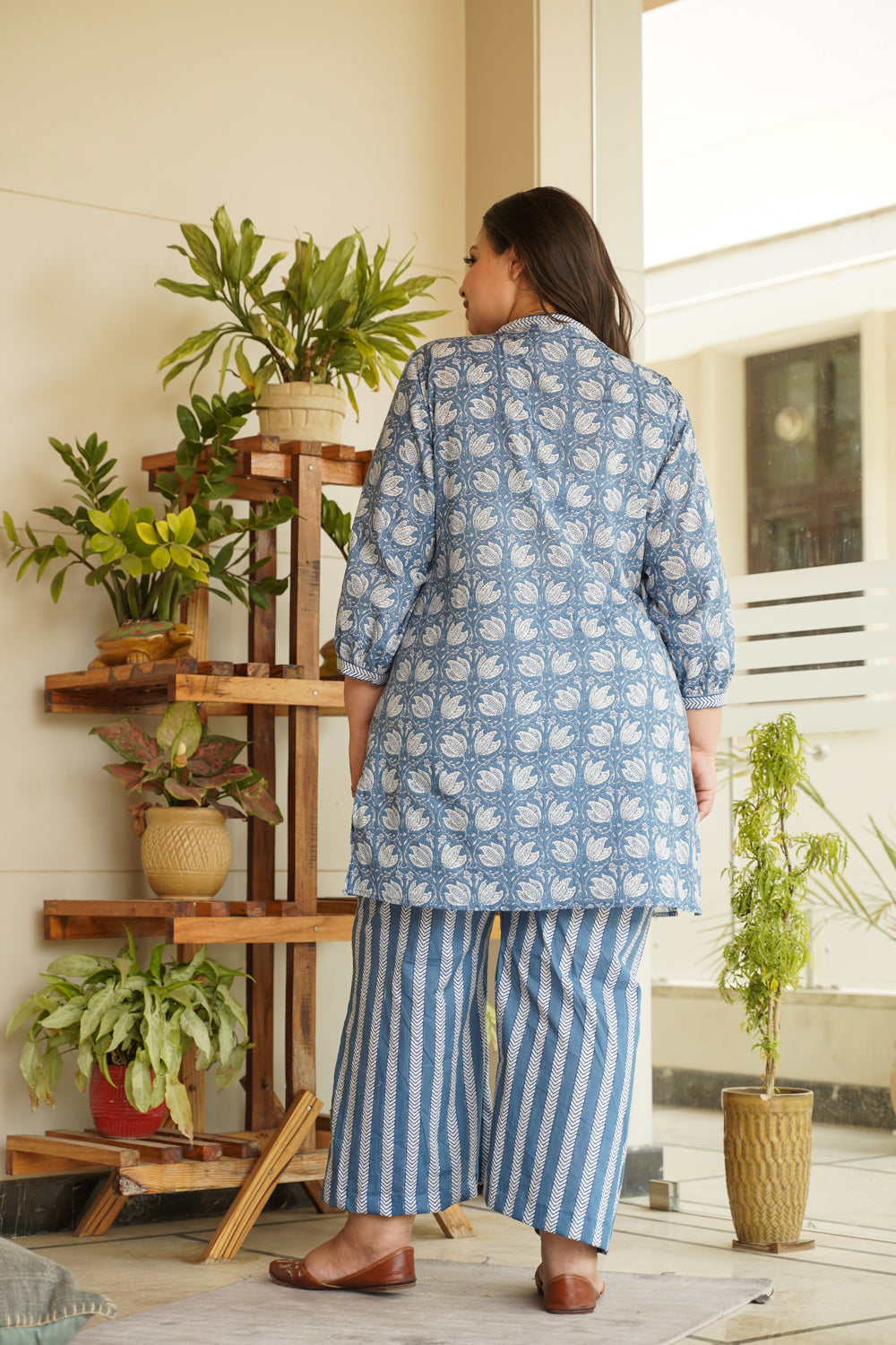 Women's Blue Floral Short Kurta & Striped Palazzo Set - (Set Of 2) - Nangalia Ruchira