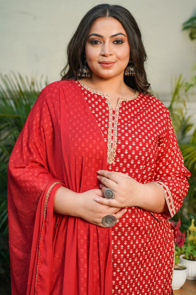 Women's Red Booti Gold Kurta Dupatta Suit Set - (Set Of 3) - Nangalia Ruchira