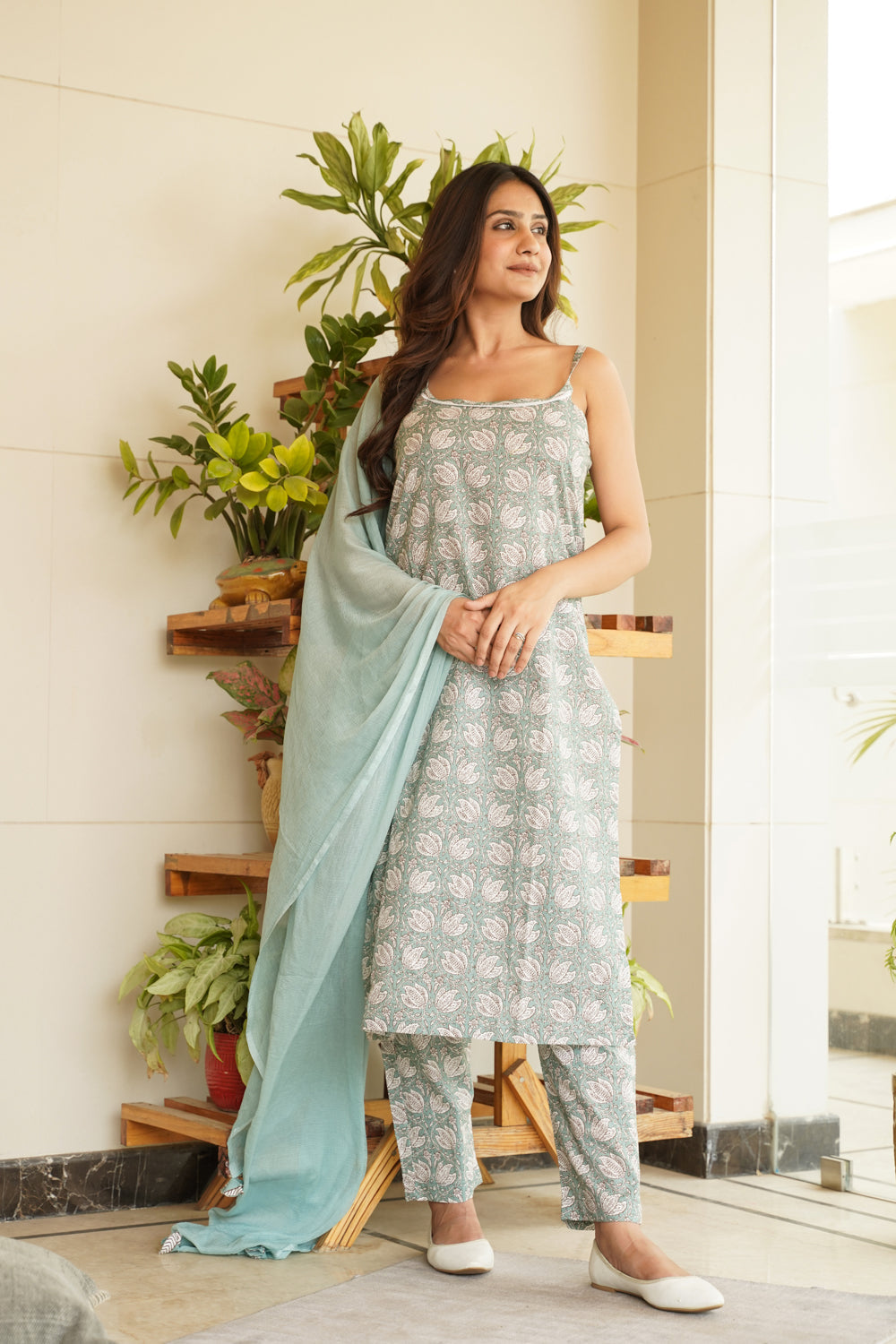 Women's Mint Green Floral Strap Cotton Kurta Suit Set - (Set Of 3) - Nangalia Ruchira