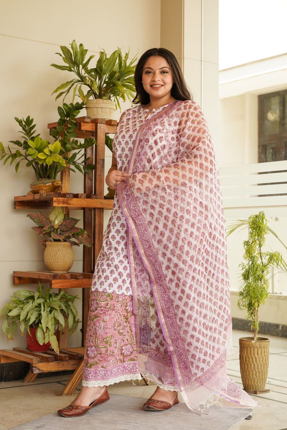 Women's White & Pink Sleeveless Cotton Kurta Set - (Set Of 3) - Nangalia Ruchira