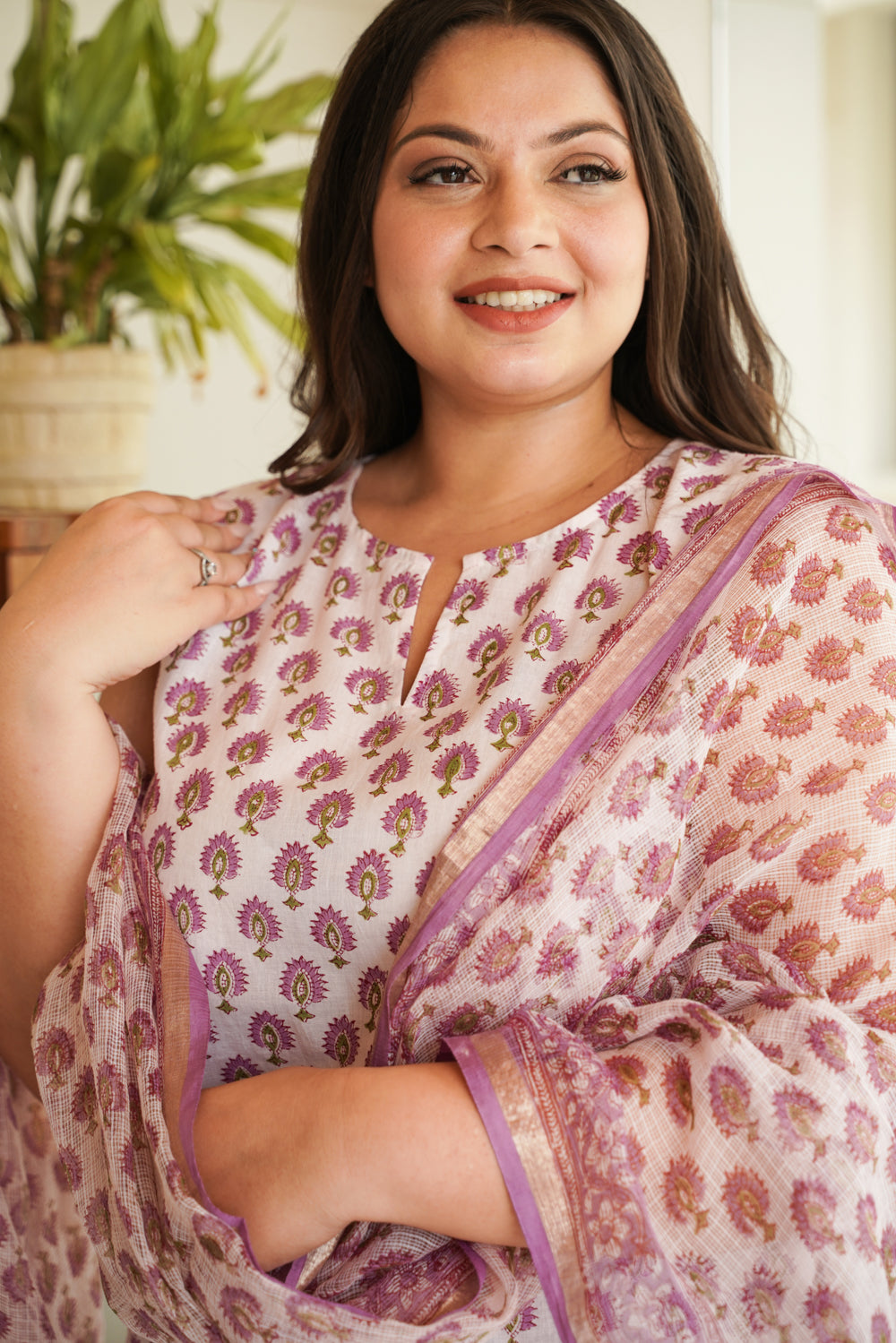 Women's White & Pink Sleeveless Cotton Kurta Set - (Set Of 3) - Nangalia Ruchira