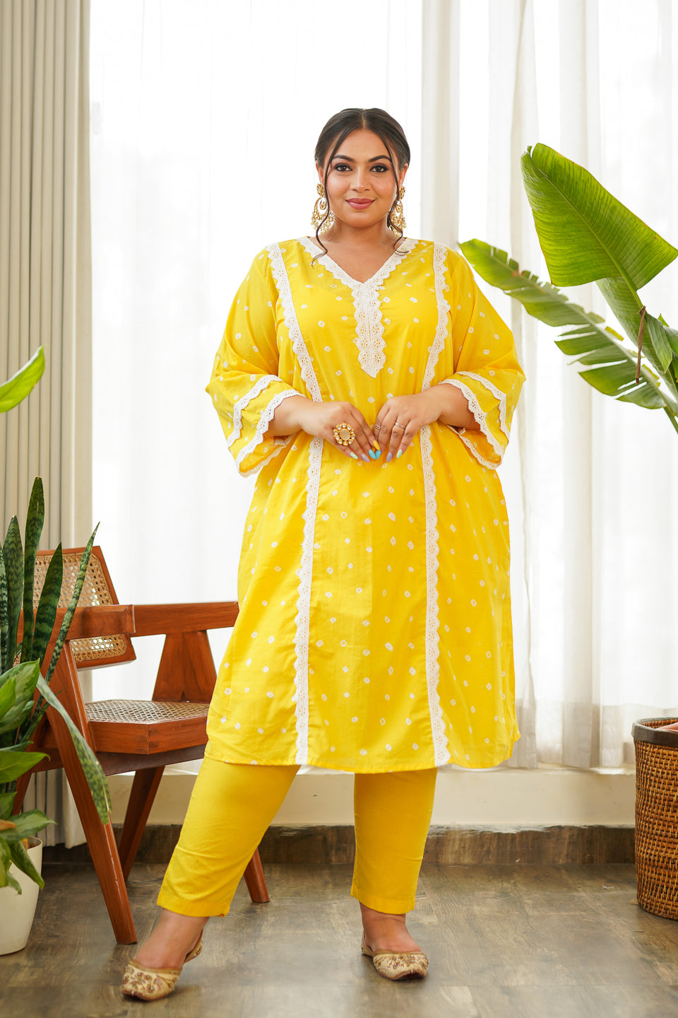 Women's Yellow White Border Heavy Kurta - (Set Of 2) - Nangalia Ruchira