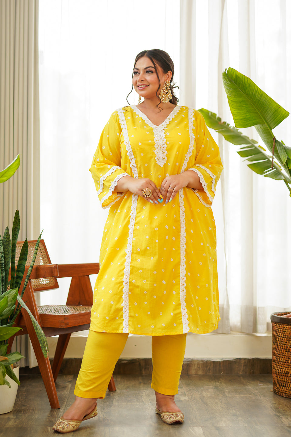 Women's Yellow White Border Heavy Kurta - (Set Of 2) - Nangalia Ruchira